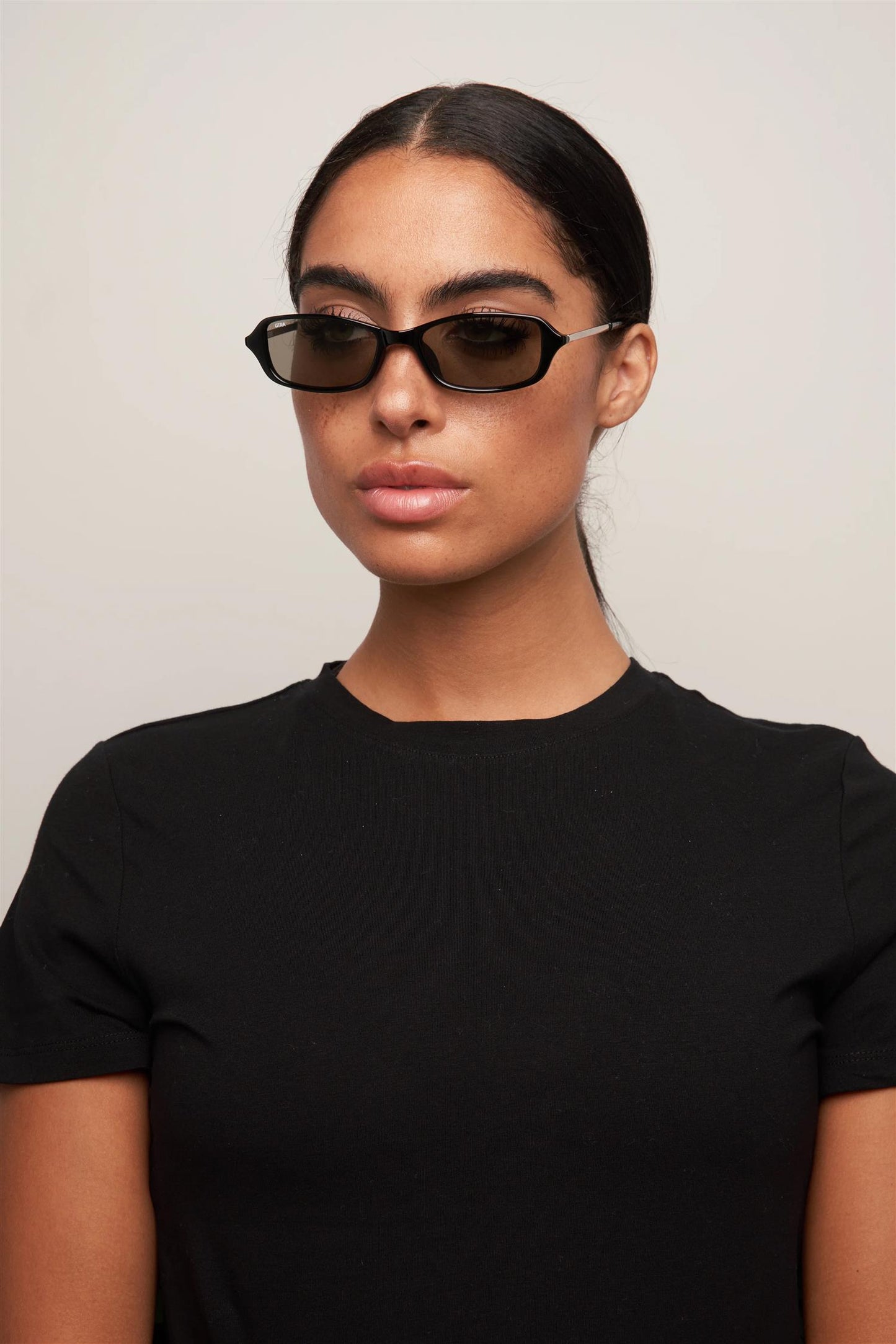 Caysee Black/Smoke
