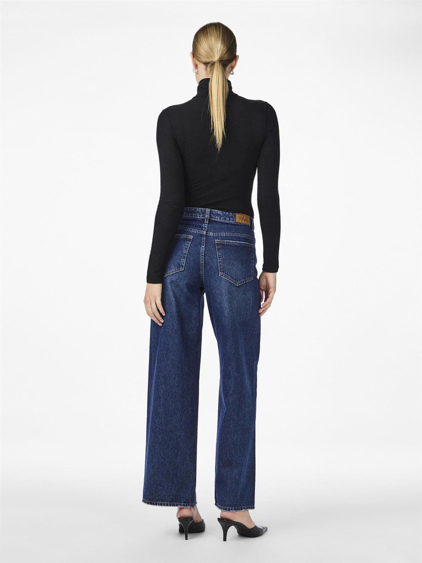YASWOOLA LS HIGH NECK TOP Black