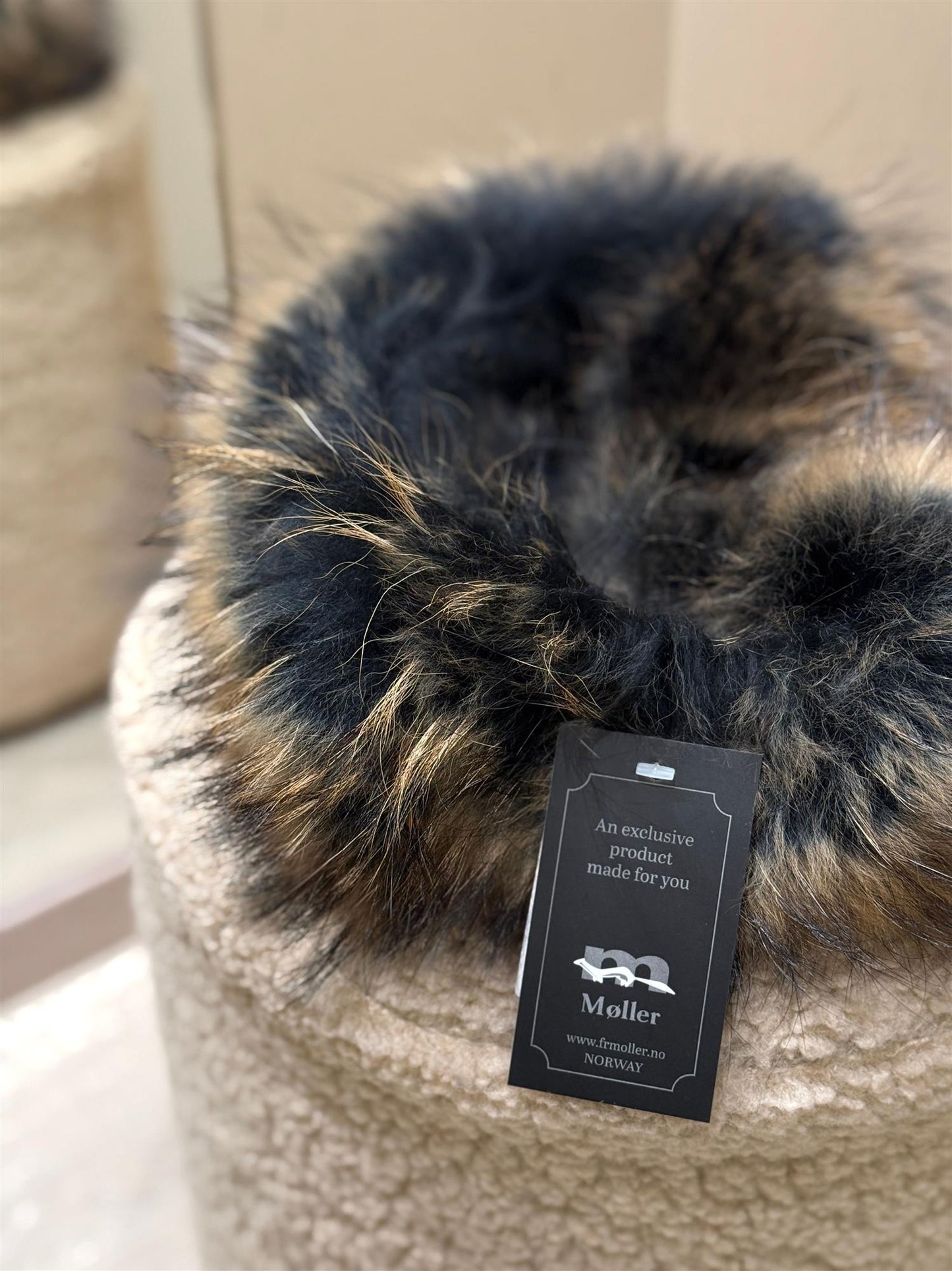 Krage / Pannebånd - Sort Spettet