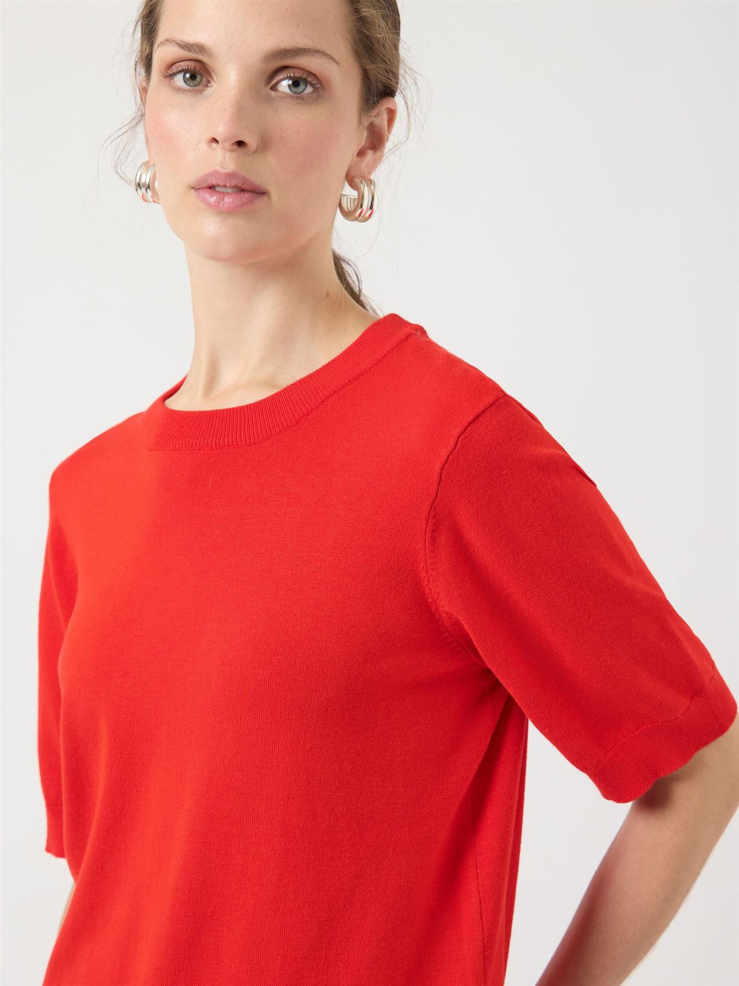YasLena SS Knit Pullover Fiery Red