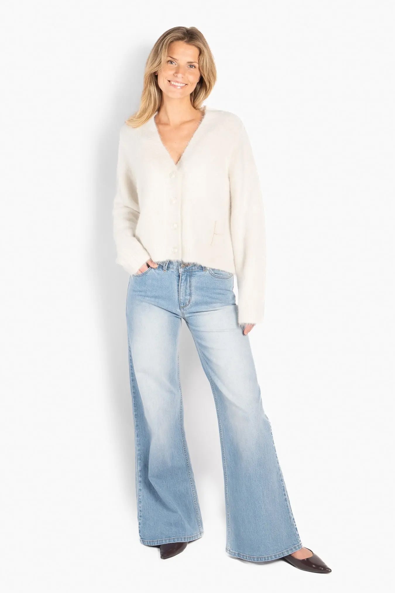 Pernille Short Cardigan - White Alyssum