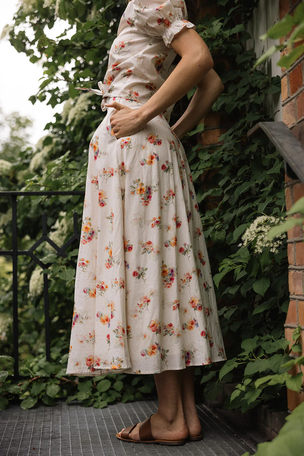 Solene Skirt - White W/ Red Flowers
