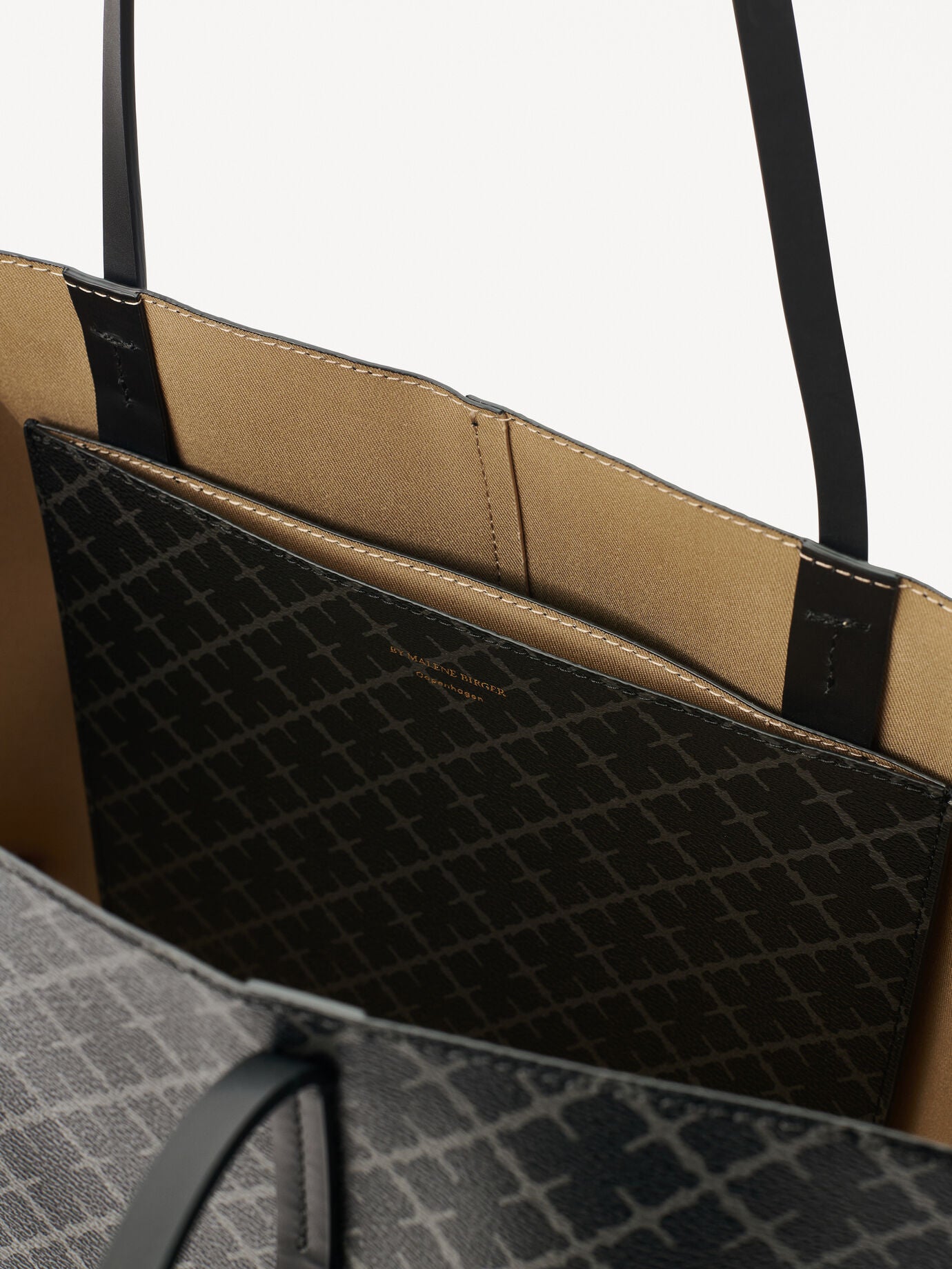 Abi Tote