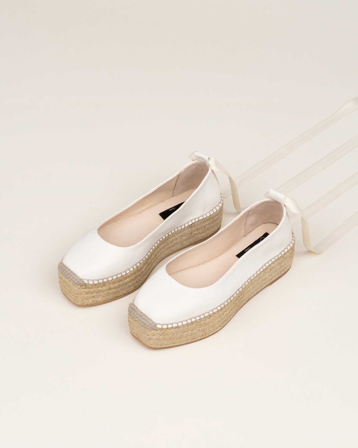 Mitsy Pharos - Marfil/Ivory