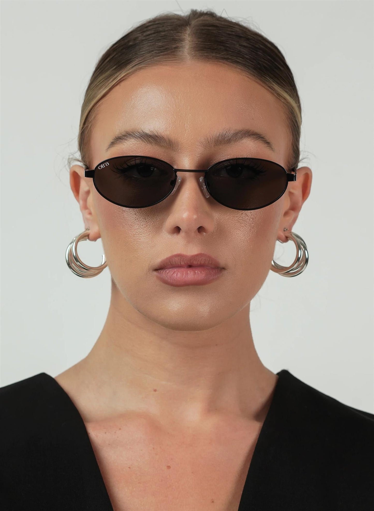 Rosie Black/Smoke