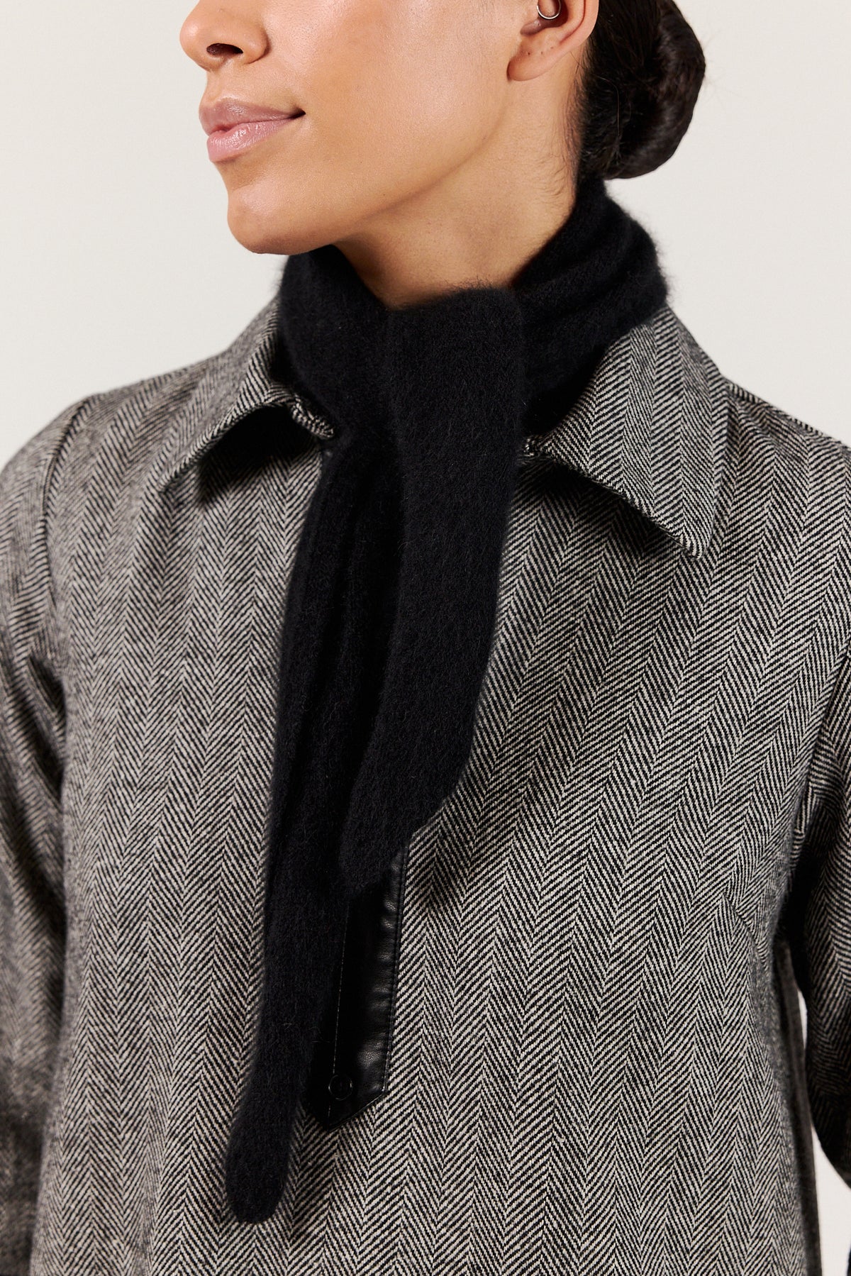Paula Scarf Black