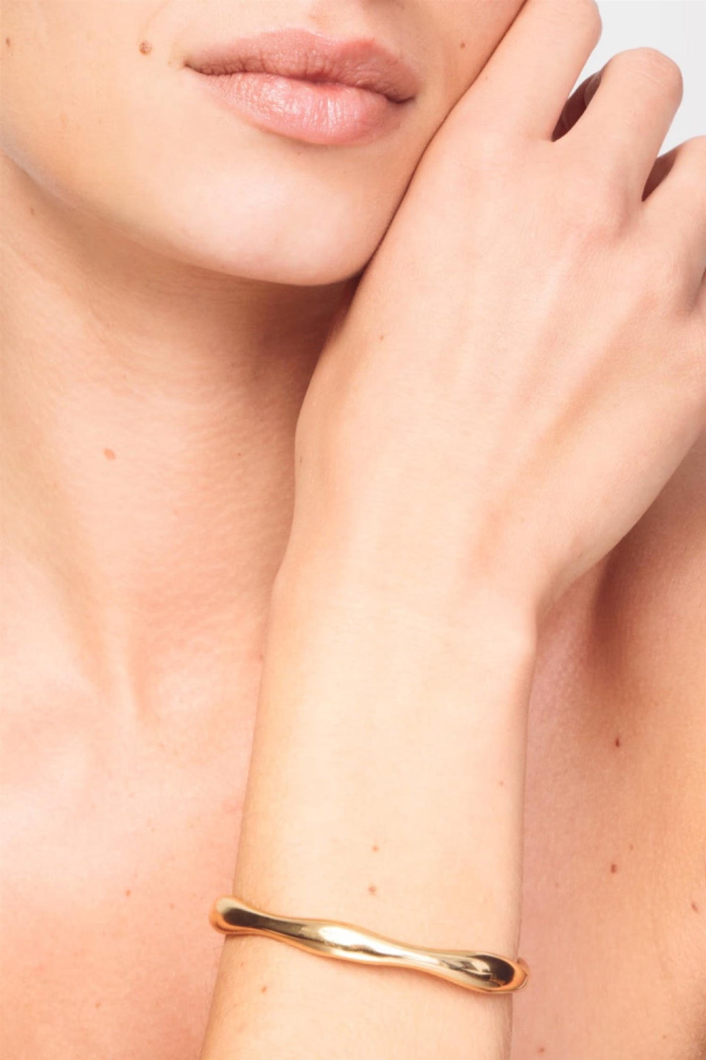 The Sleek Bracelet
