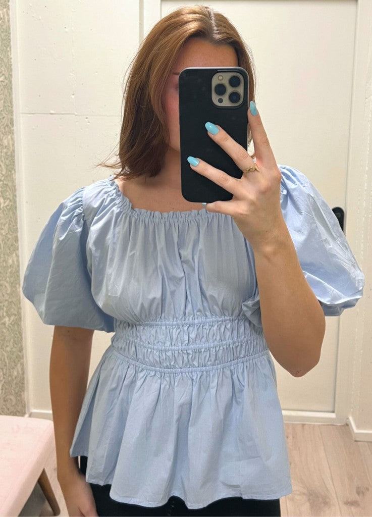 ZOEY BLOUSE POWDER BLUE