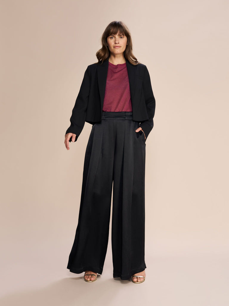 Thea glossi pant Black
