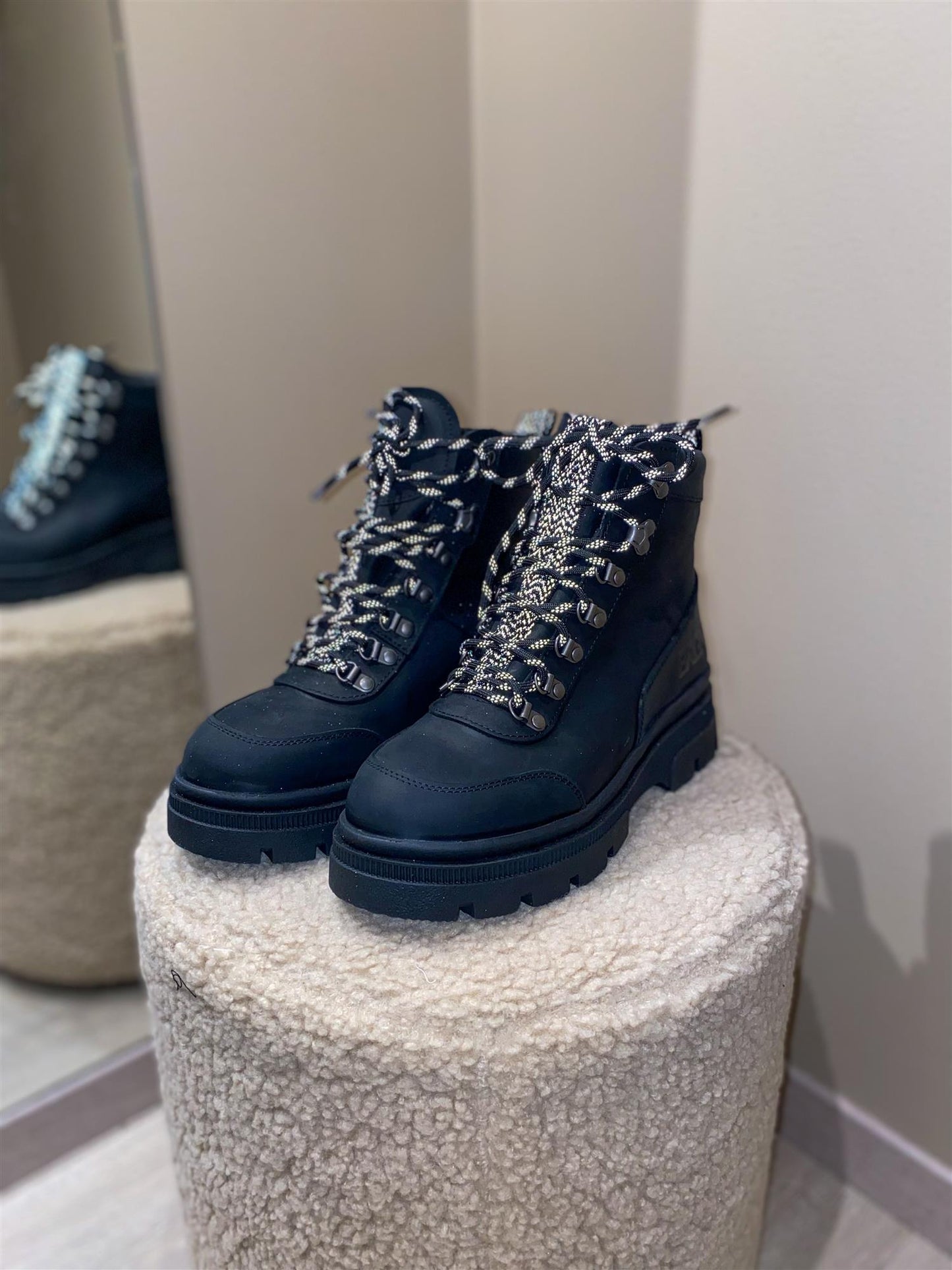Hiking Boots New Black