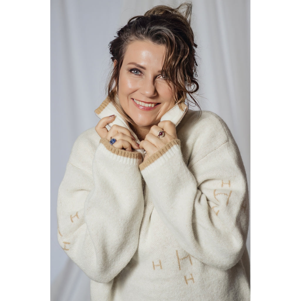 Hést Zip Sweater White