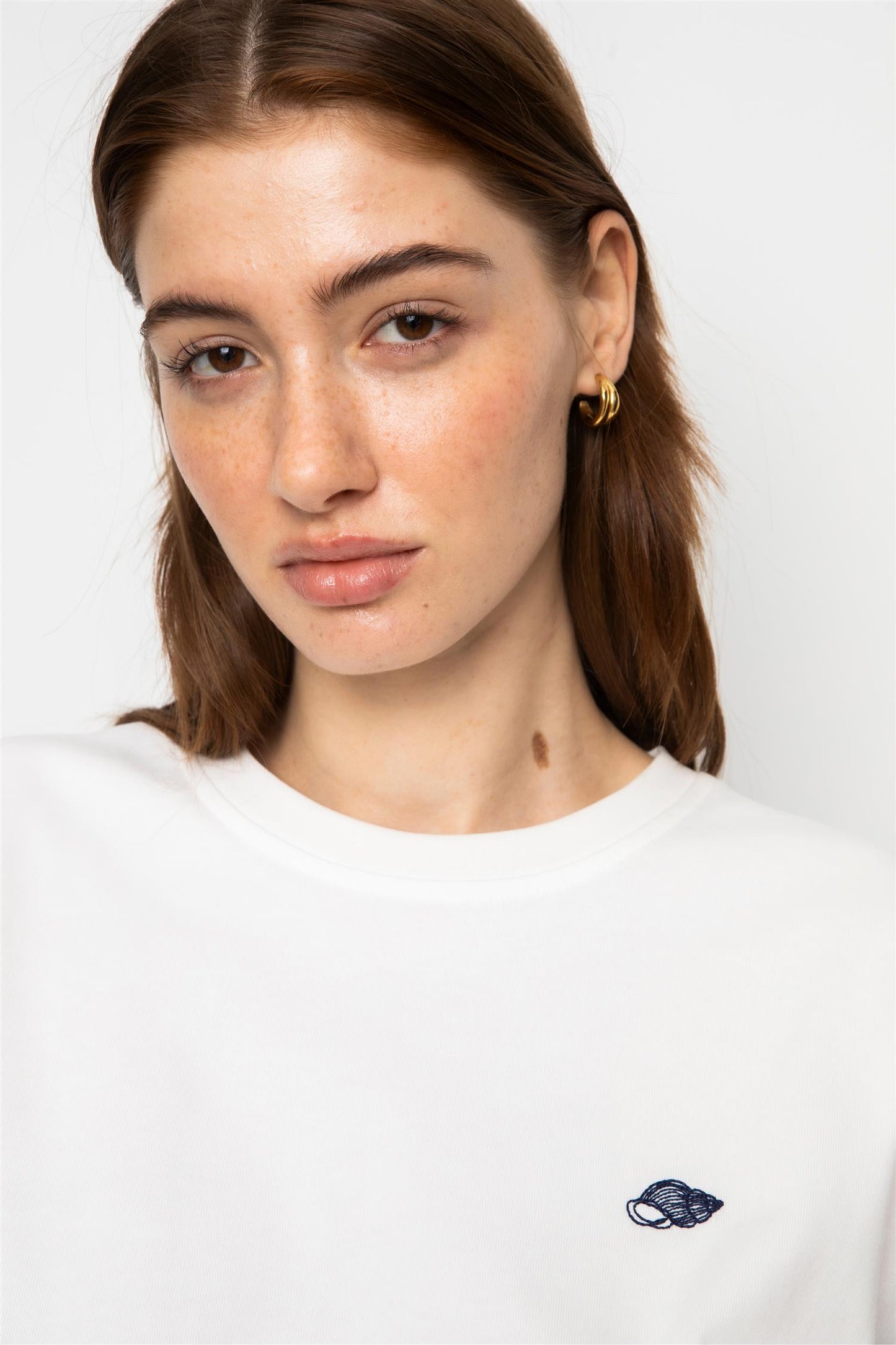 Ezra Tee - Off-white