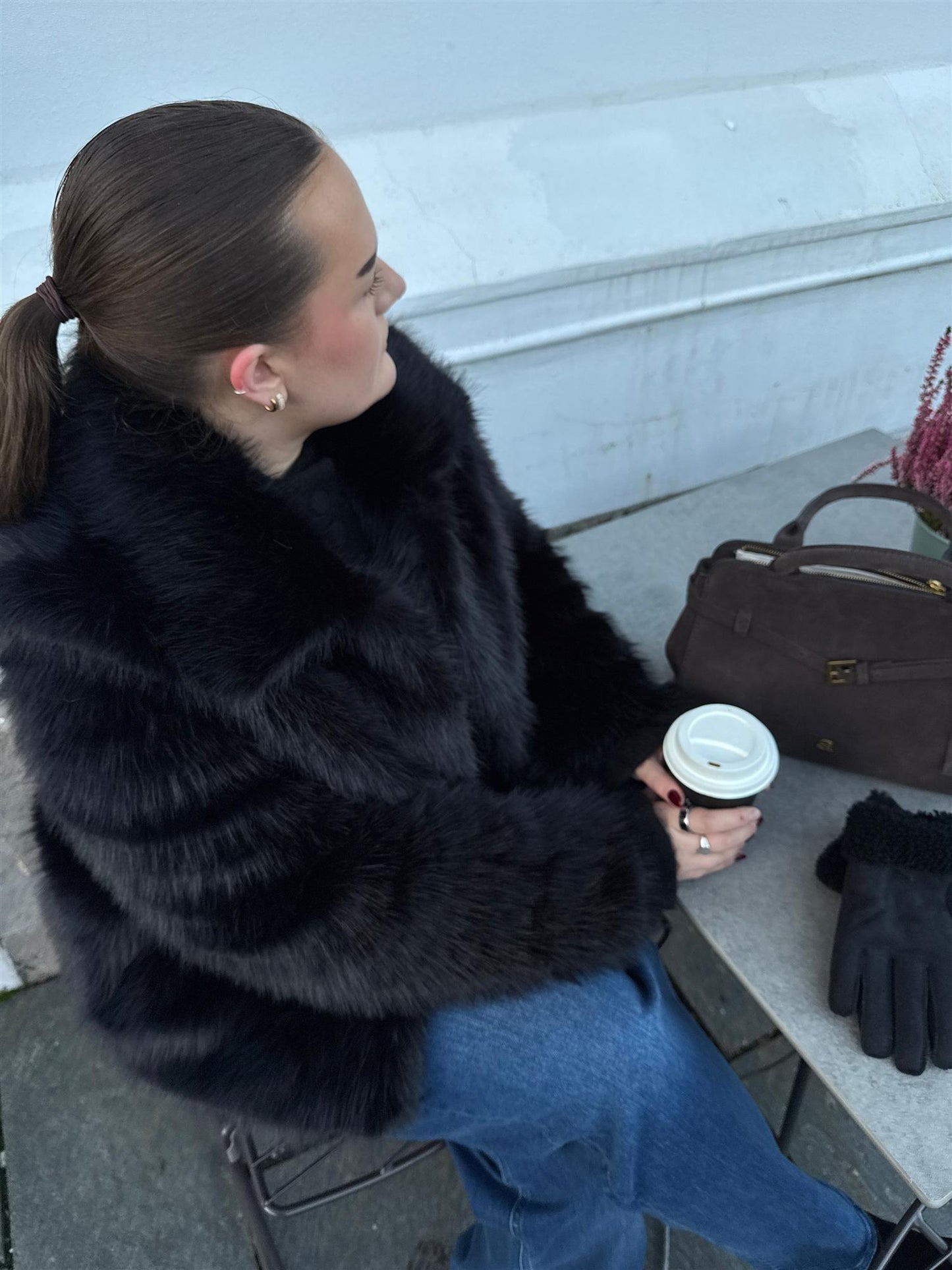 Véloce Fake Fur Jacket Black