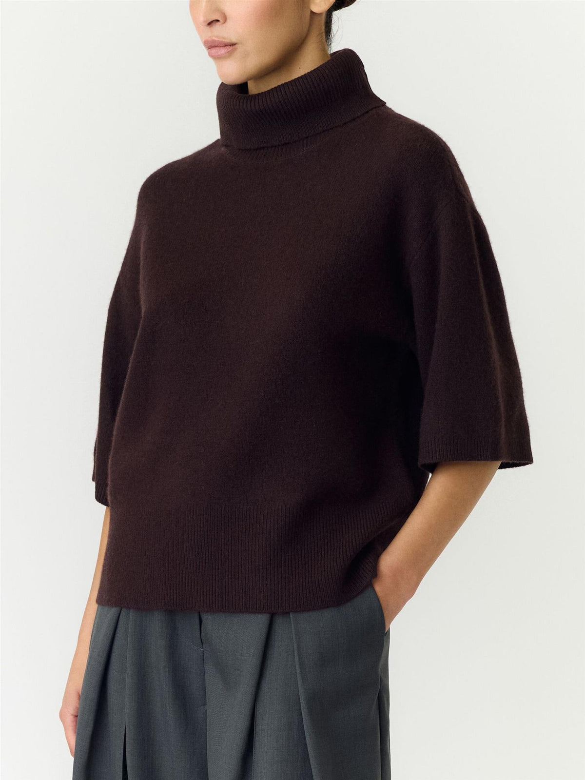 YasEmila Wool Knit Pullover - Coffee Bean
