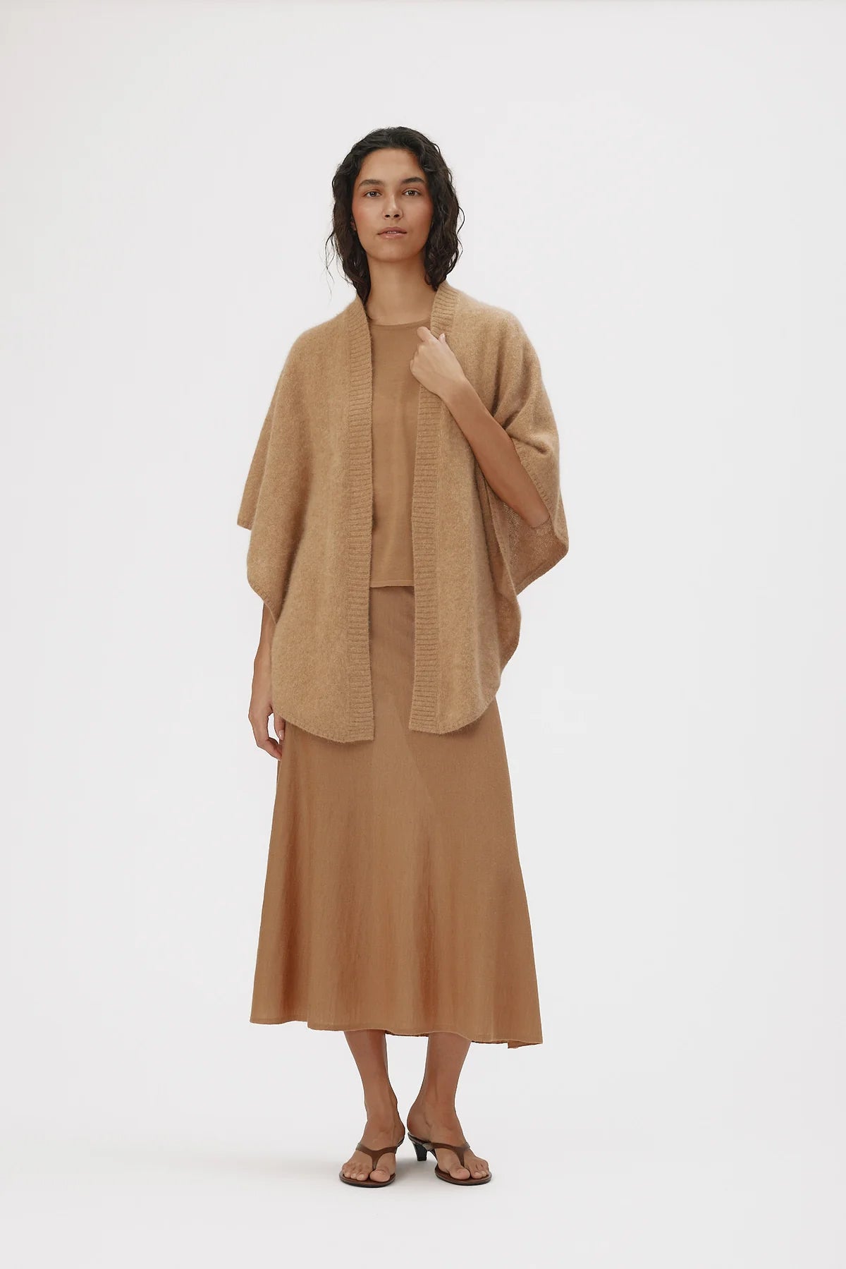 Sanne Poncho - Creme Brulee Beige