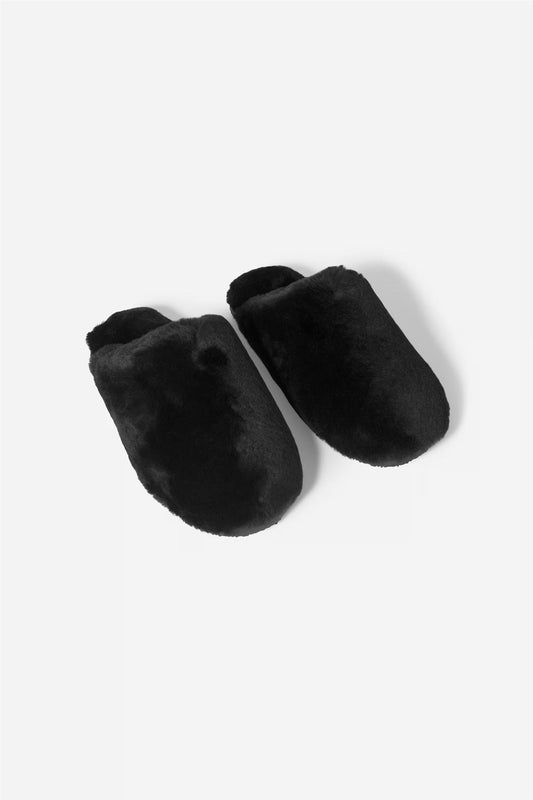 Cozy Slippers Sort