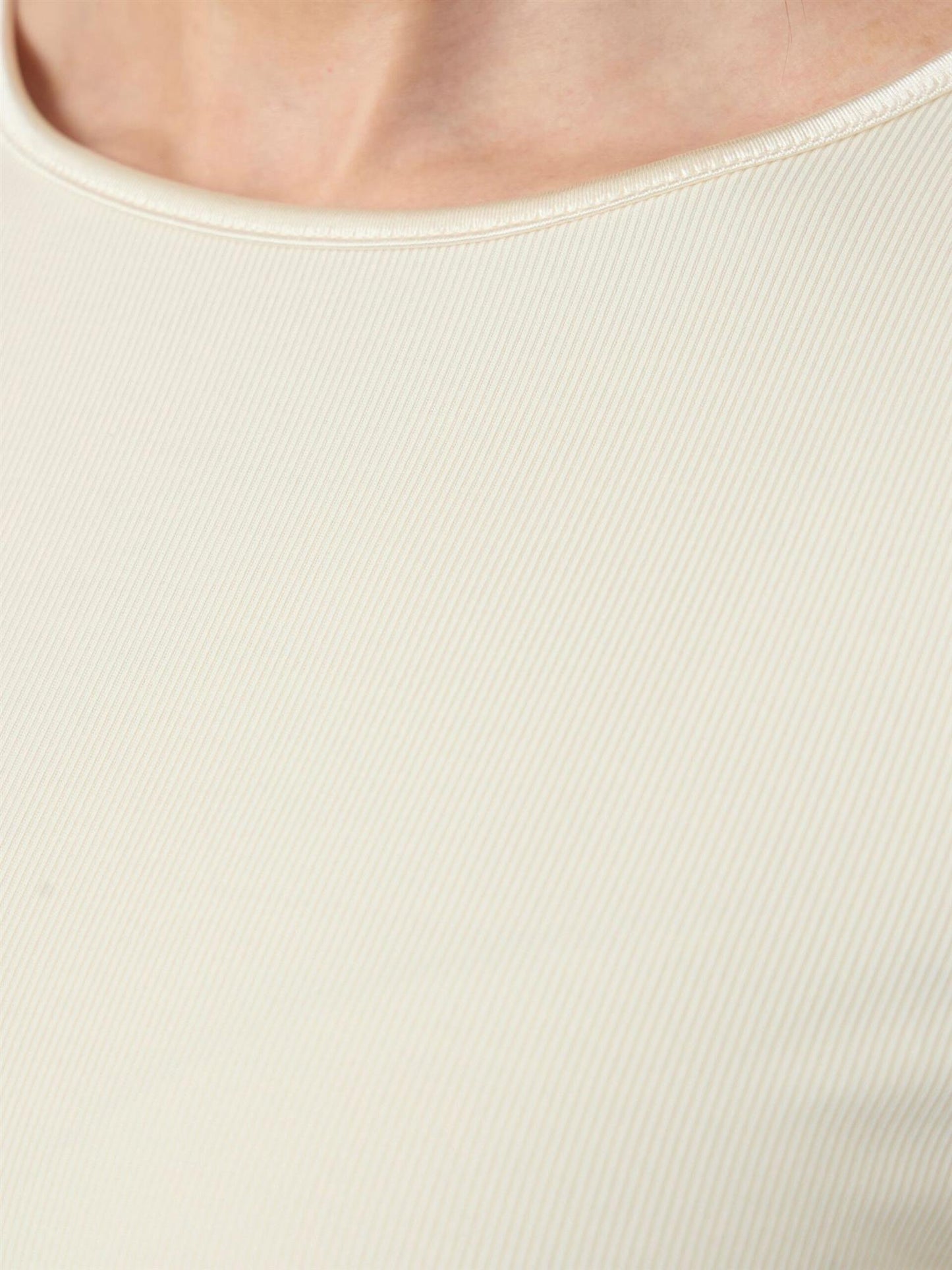 YasPaloma Ls Top Pristine