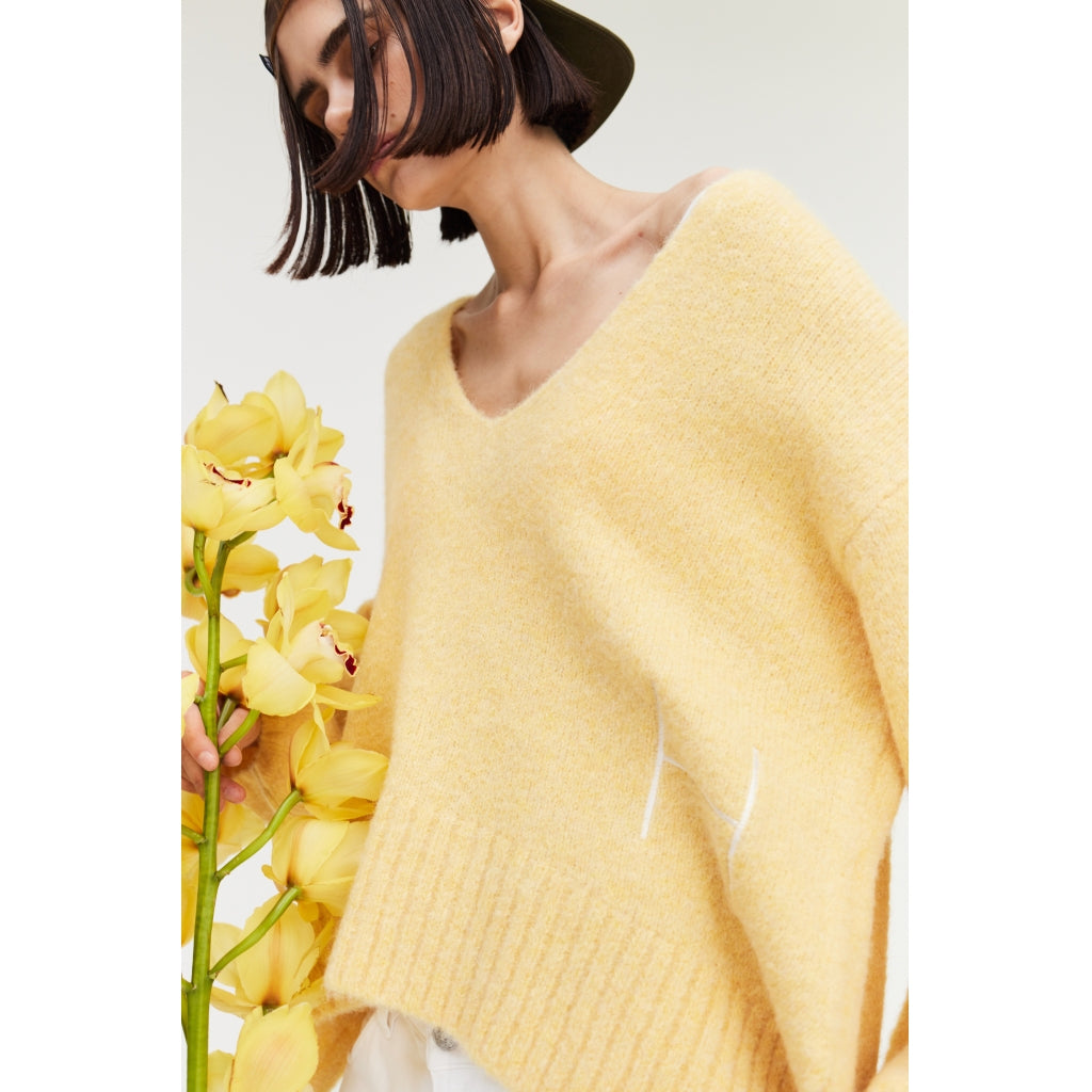 Sofie V-neck Sweater Yellow