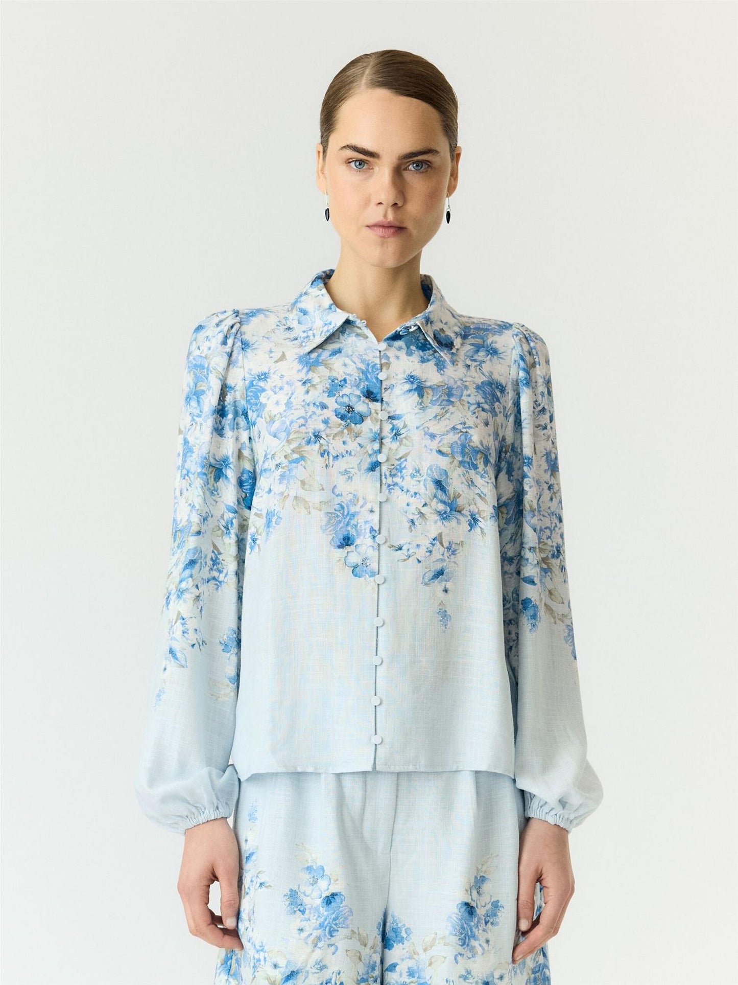 YasCleo Shirt - Skyway w/ Cleo print