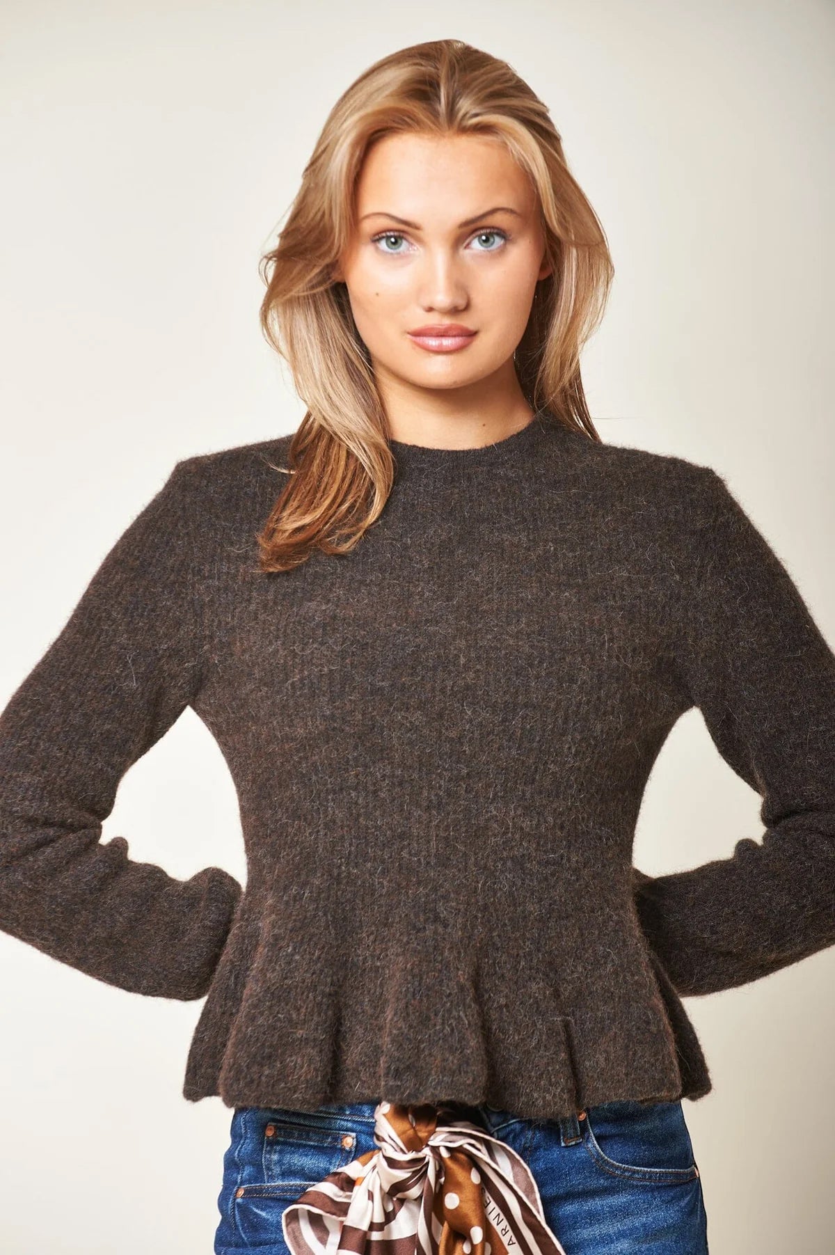 Via Sweater - Dk Brown