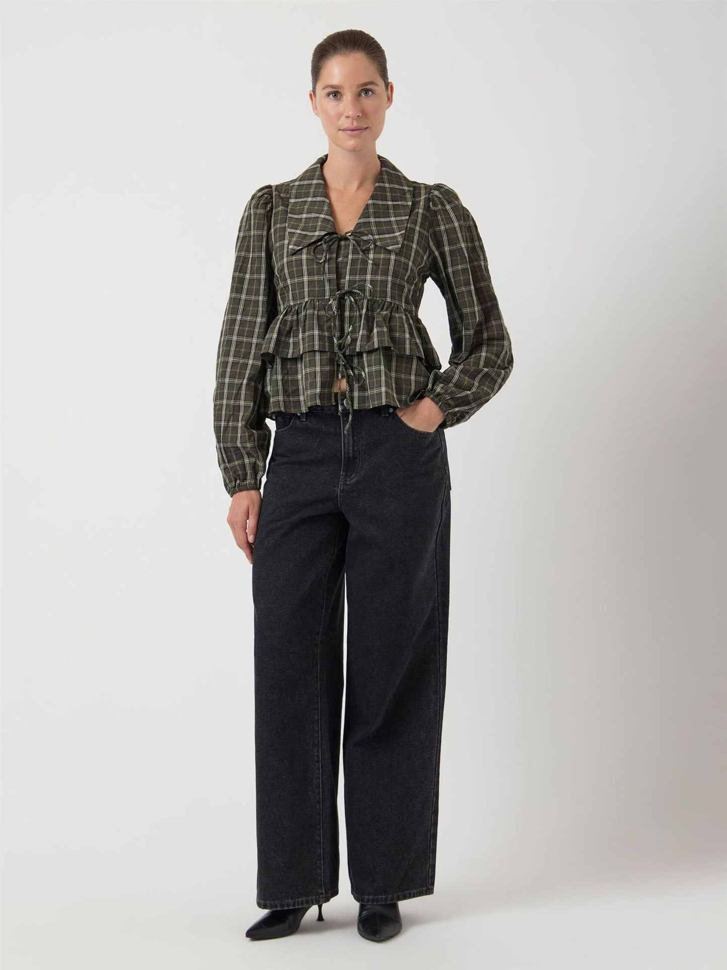 YASCinna LS Tie Top