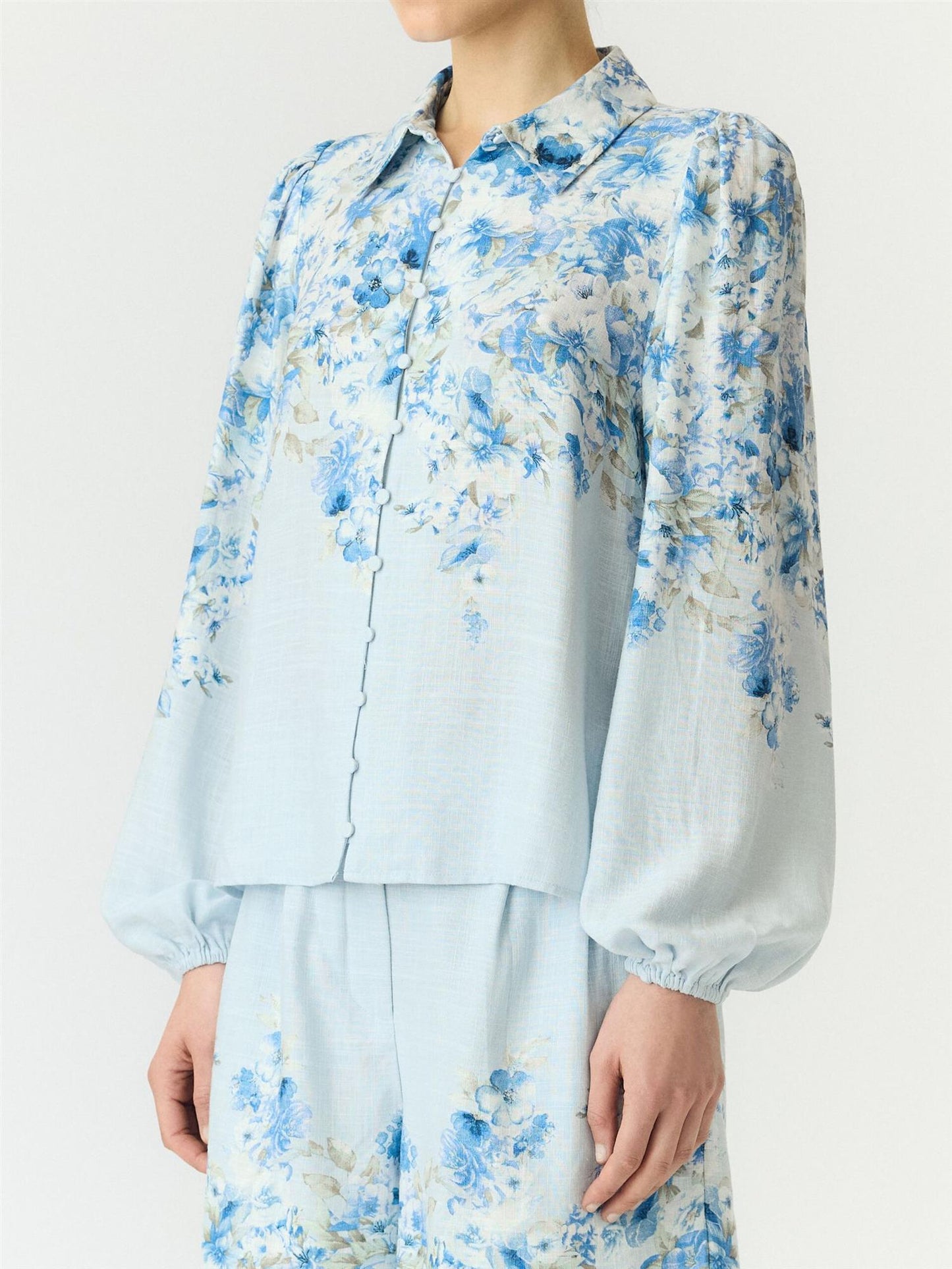 YasCleo Shirt - Skyway w/ Cleo print
