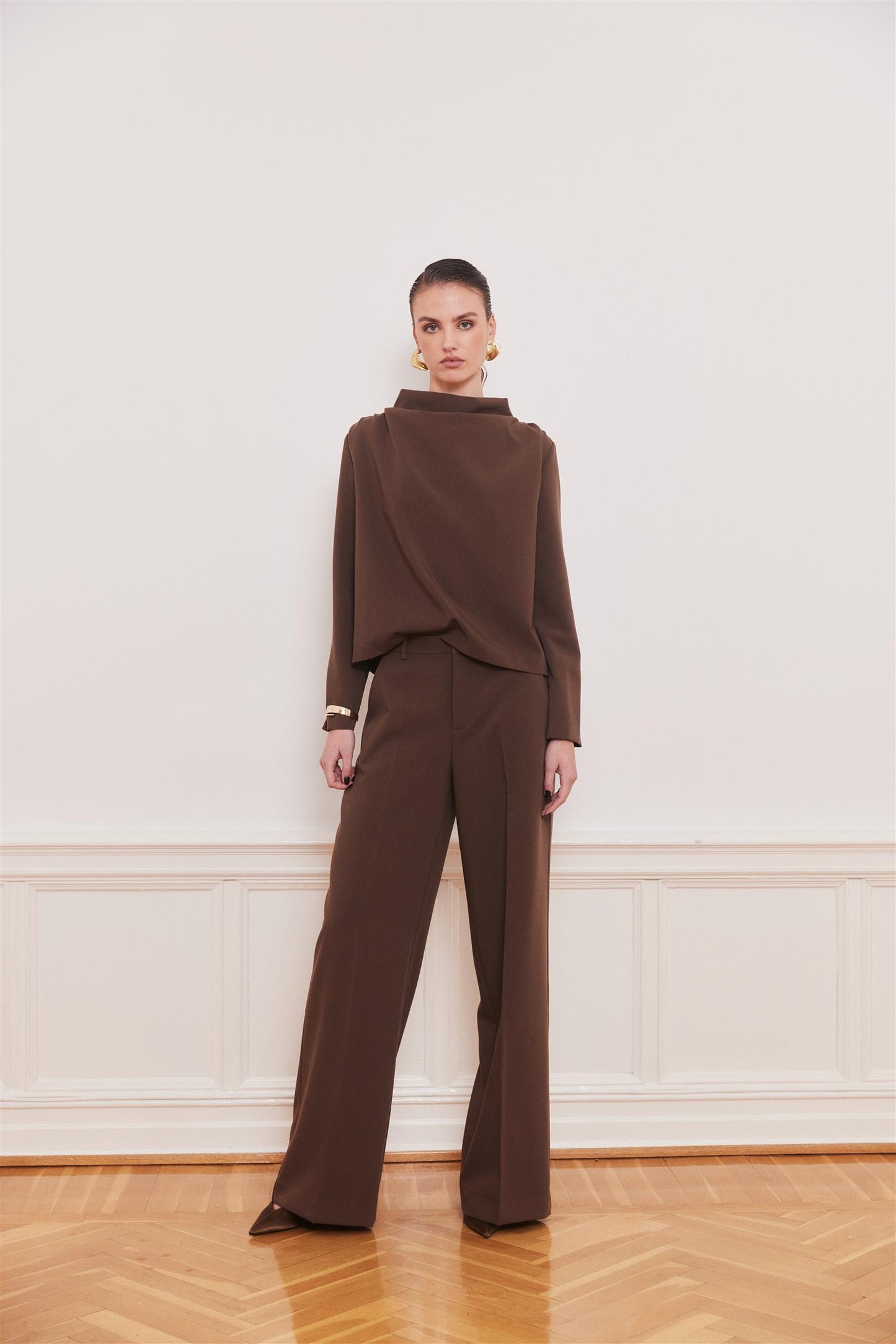 Reign Tailored Extra Wide