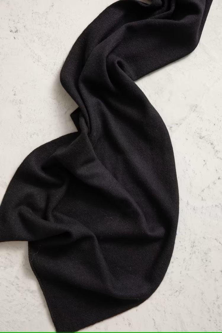 Babette Scarf Black