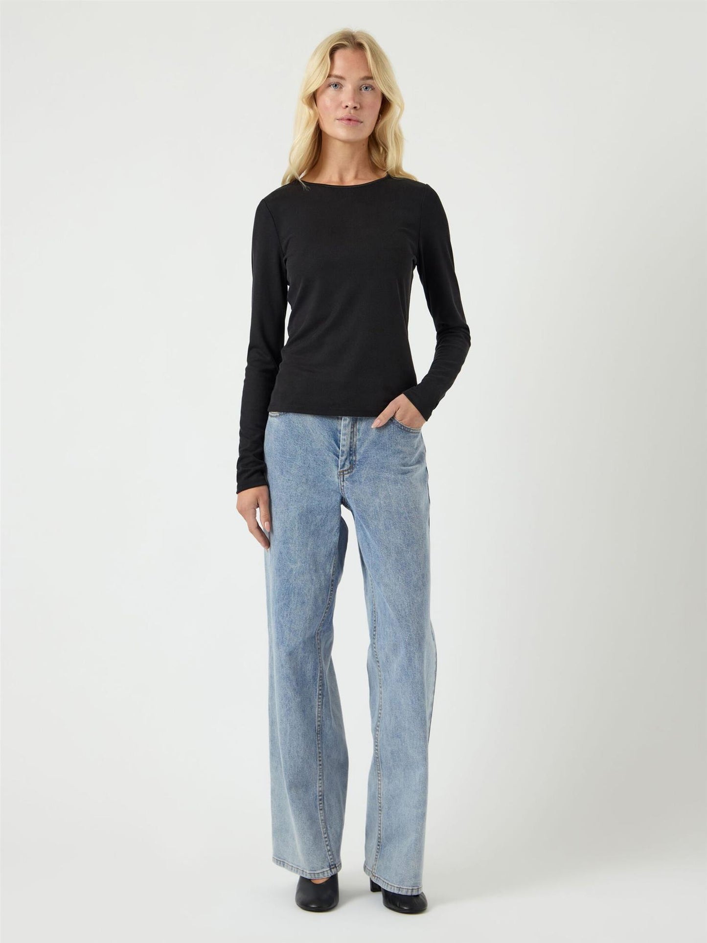 YasPaloma Ls Top Black